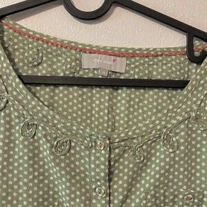 Per‎ Una Sage Green Polka Dot Blouse Embroidered Buttons